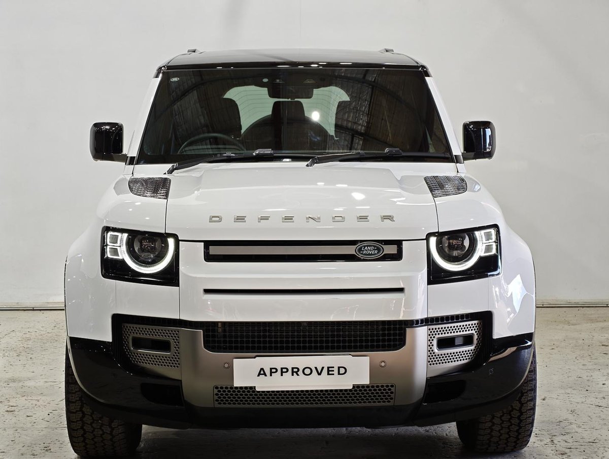2025 Land Rover Defender 130 D350 X-Dynamic SE L663 MY25.5 AWD image 7