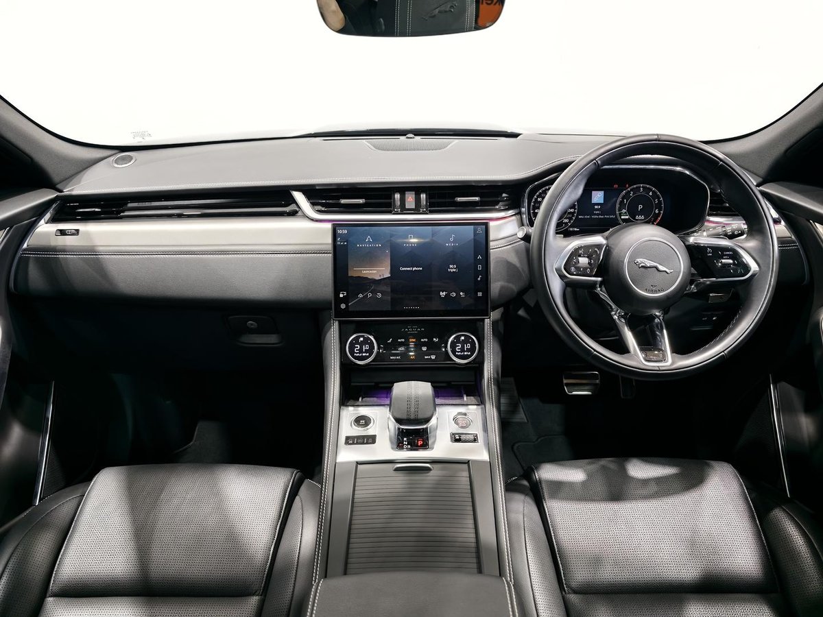 2025 Jaguar F-PACE PHEV P400e R-Dynamic SE 90th Anniversary Edition X761 MY26 AWD image 9