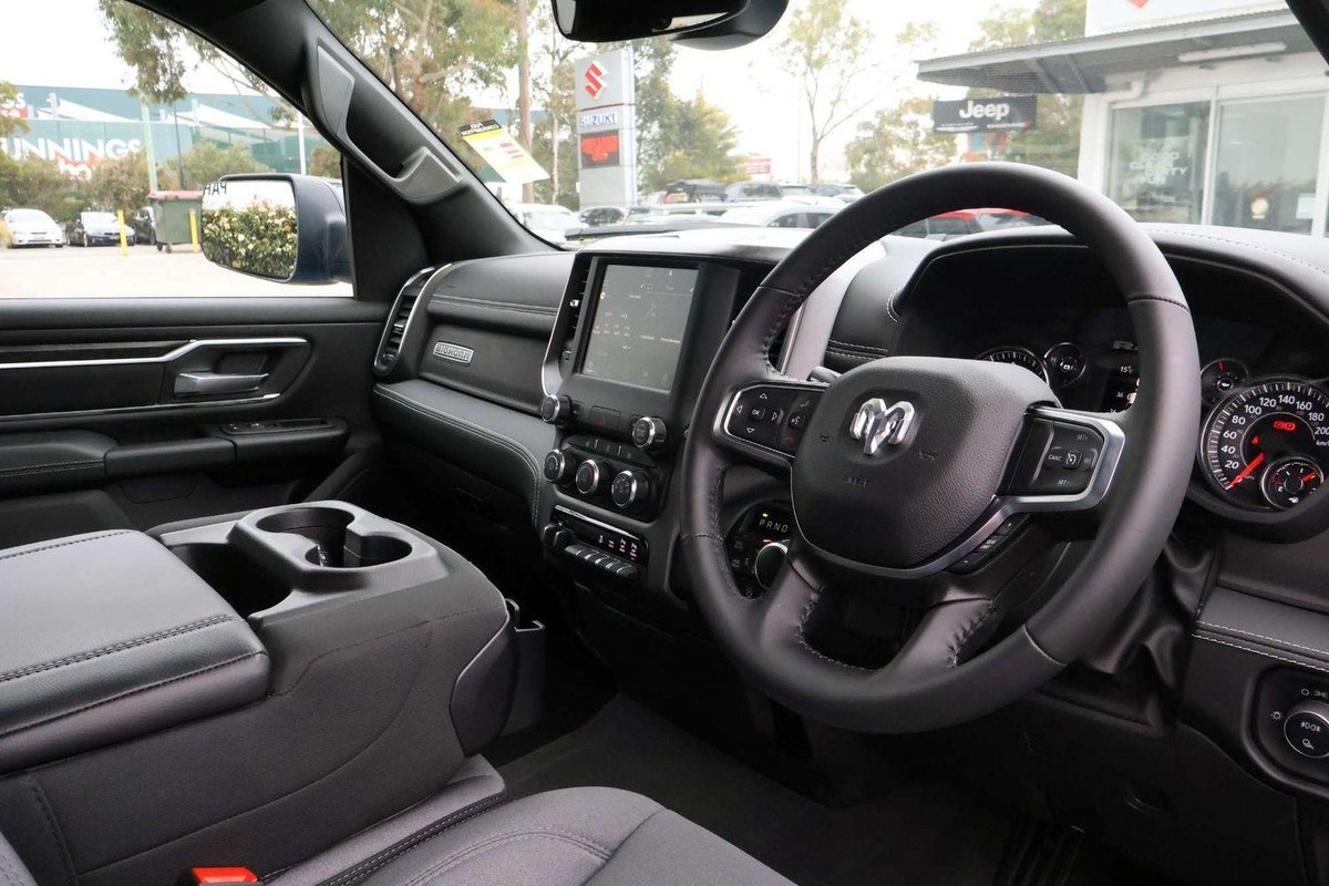 2023 RAM 1500 Big Horn DT MY24 4X4 Dual Range image 10