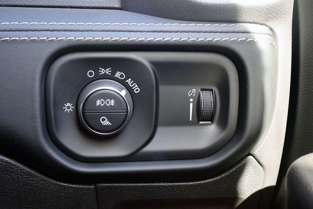 2023 RAM 1500 Big Horn DT MY24 4X4 Dual Range image 21