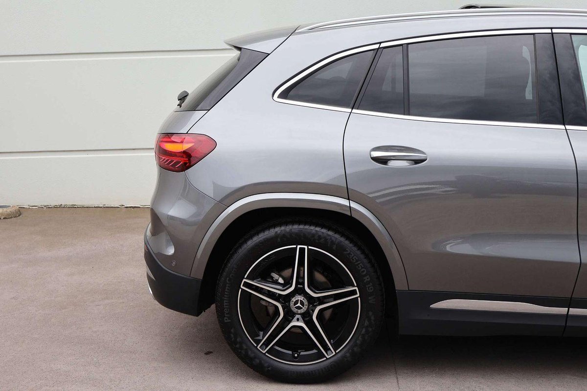 2025 Mercedes-Benz GLA-Class GLA200 H247 image 16