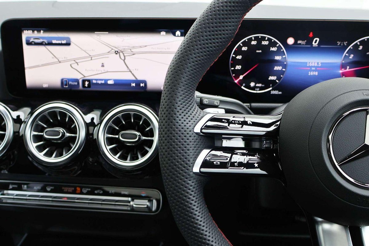 2025 Mercedes-Benz GLA-Class GLA200 H247 image 26