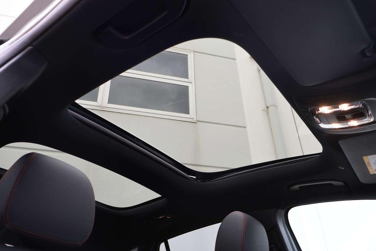 2025 Mercedes-Benz GLA-Class GLA200 H247 image 9