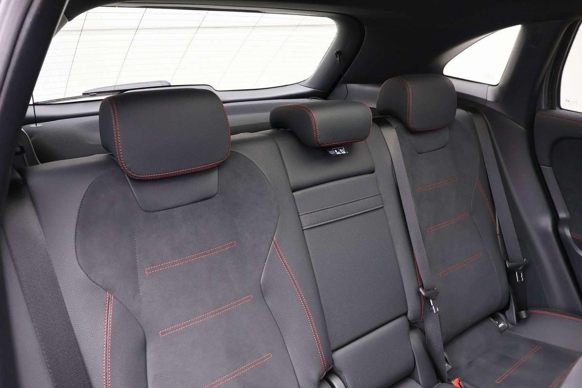 2025 Mercedes-Benz GLA-Class GLA200 H247 image 13