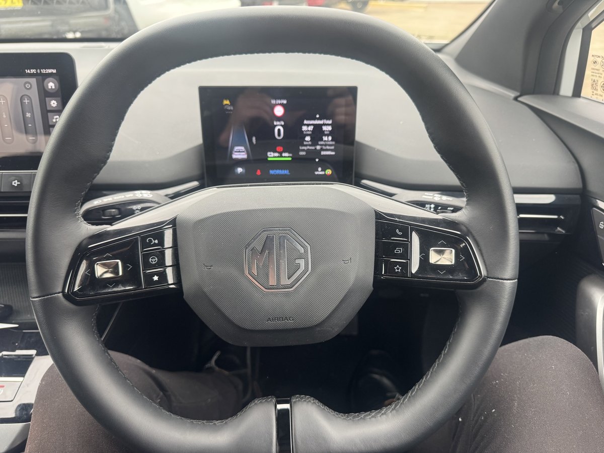 2024 MG MG4 Excite 64 150kW MEH32 MY24 image 17