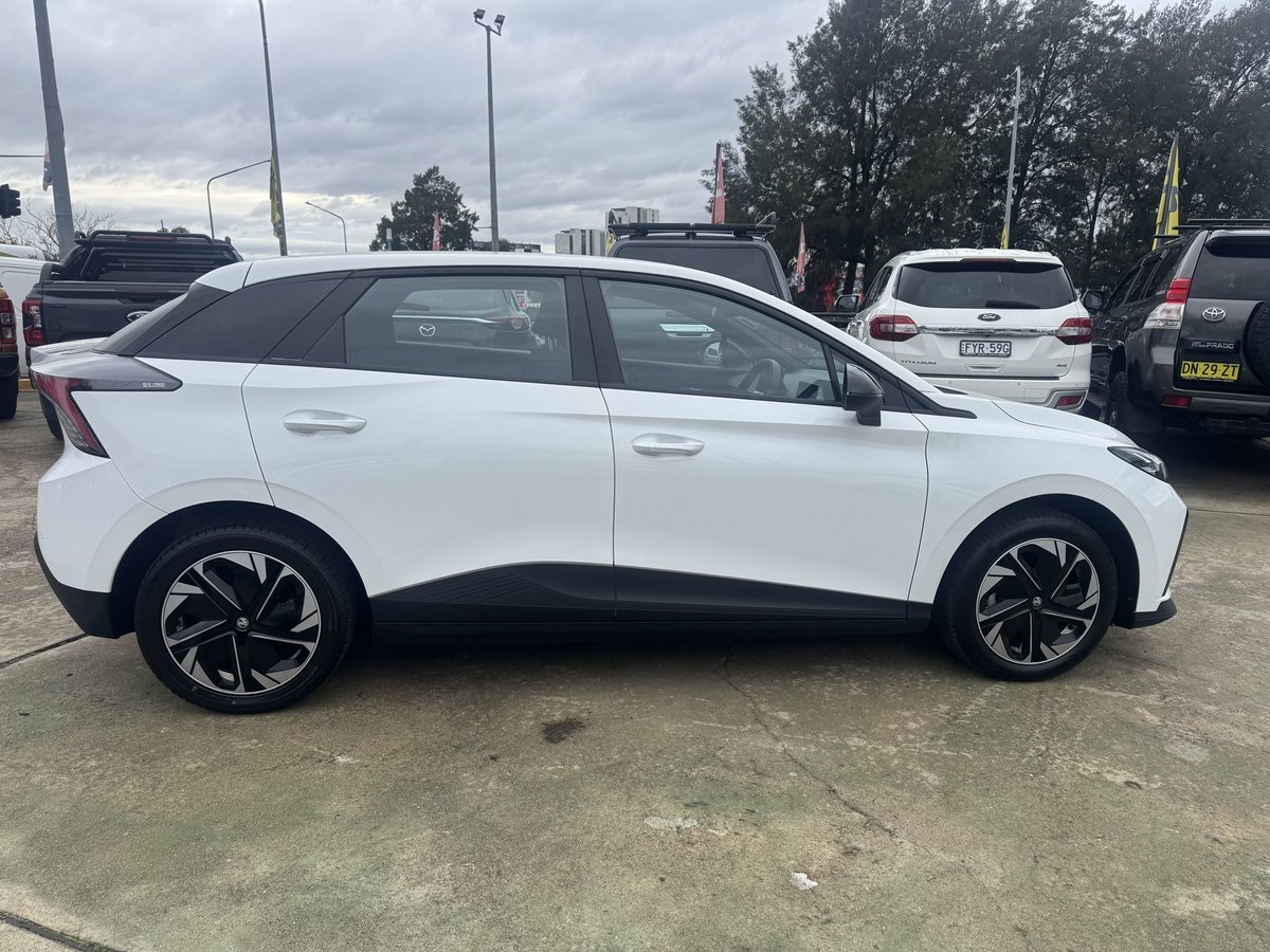 2024 MG MG4 Excite 64 150kW MEH32 MY24 image 8