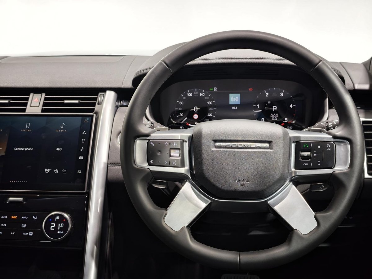 2025 Land Rover Discovery D350 S Series 5 MY25 4X4 image 15