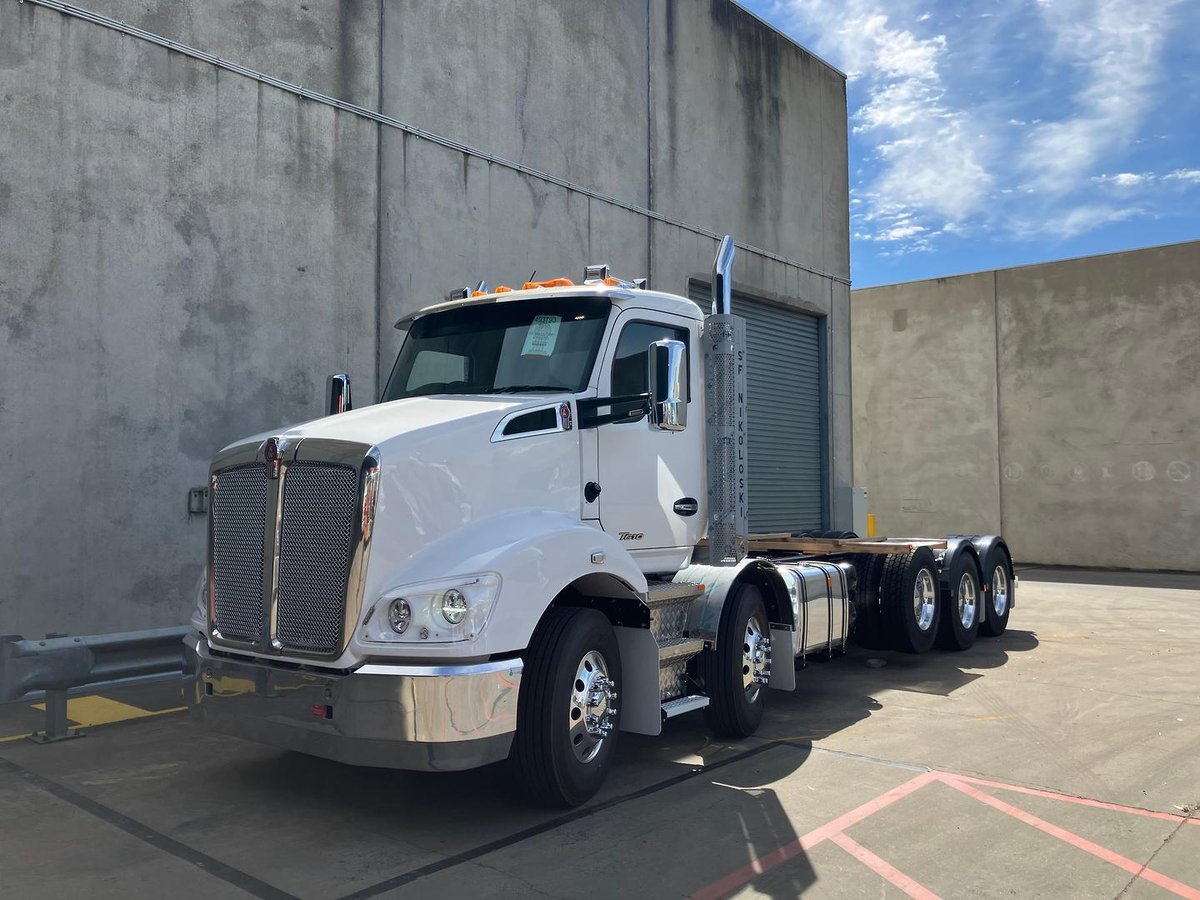 2025 Kenworth T610