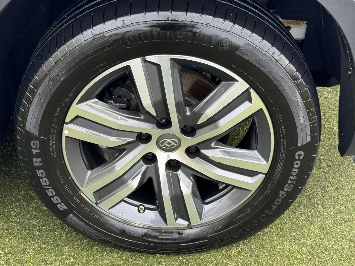 2024 LDV D90 Executive SV9A 4X4 Dual Range image 19