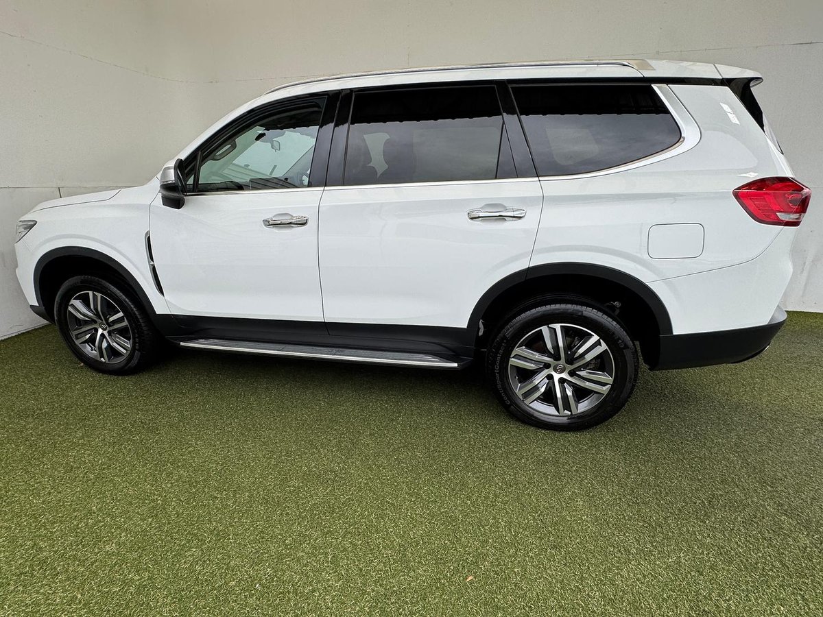 2024 LDV D90 Executive SV9A 4X4 Dual Range image 26