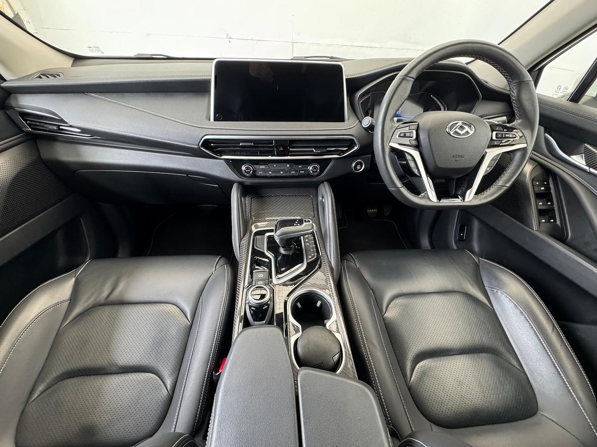 2024 LDV D90 Executive SV9A 4X4 Dual Range image 7