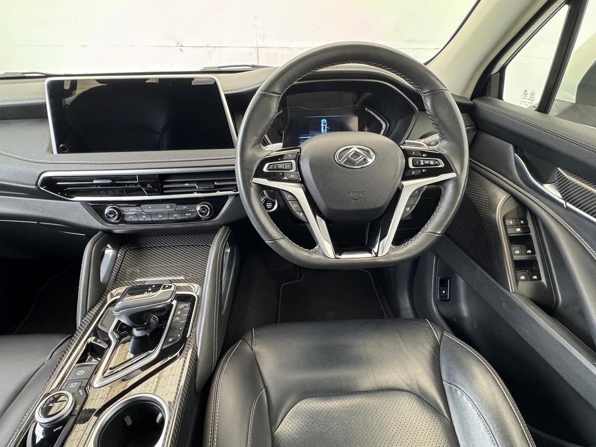 2024 LDV D90 Executive SV9A 4X4 Dual Range image 9