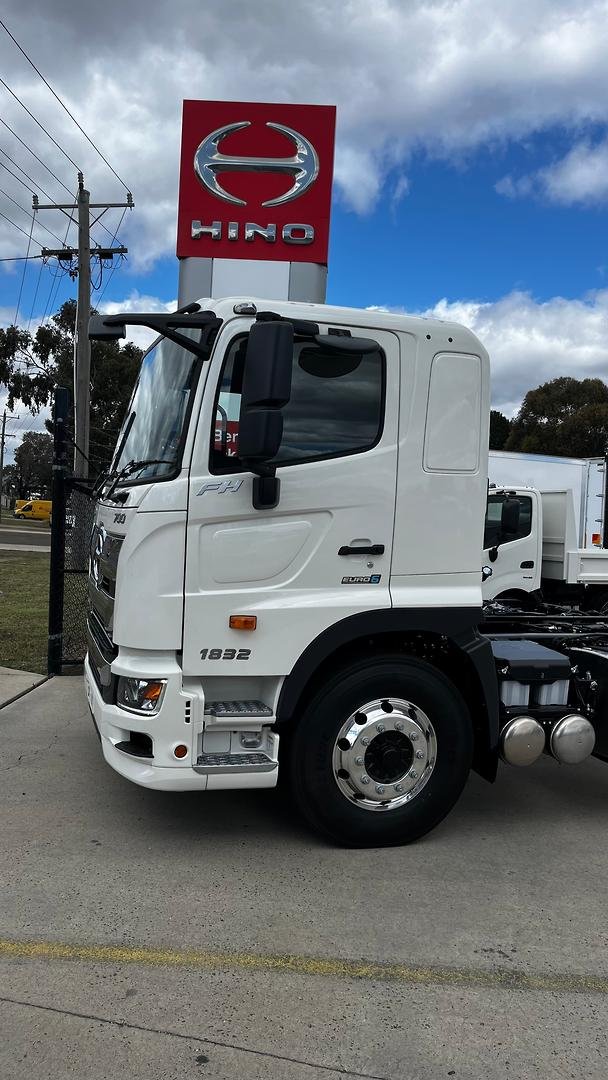 2026 Hino 700 Series FH 1832 image 38