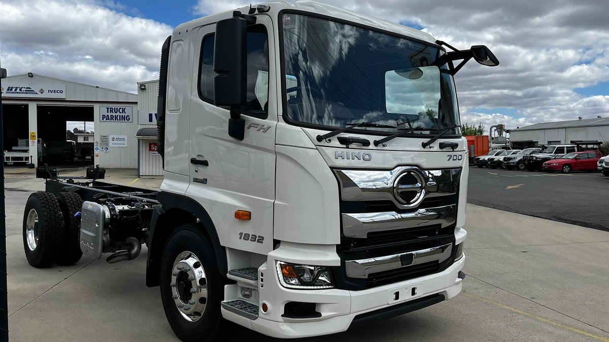 2026 Hino 700 Series FH 1832 image 42