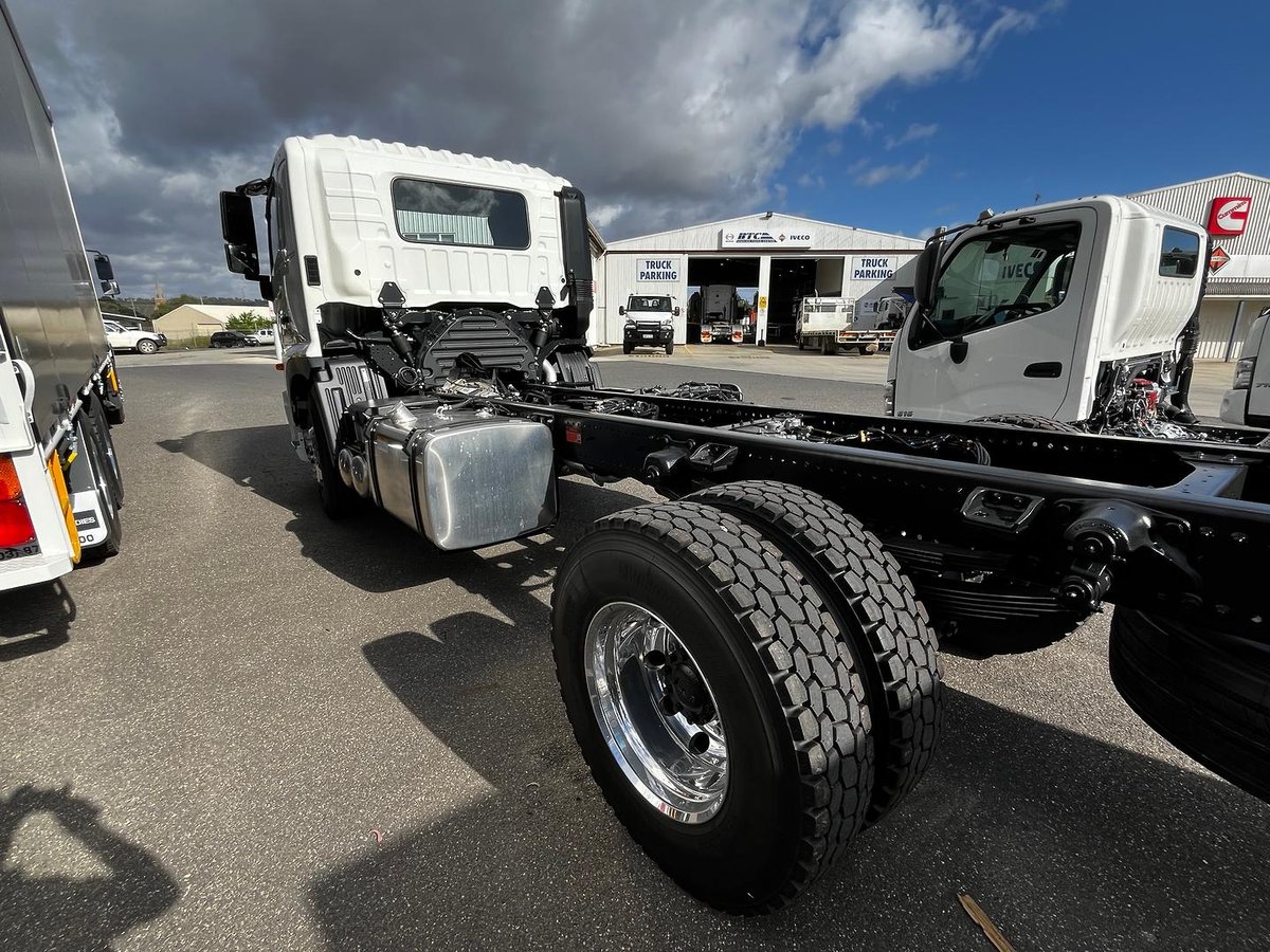 2026 Hino 700 Series FH 1832 image 9