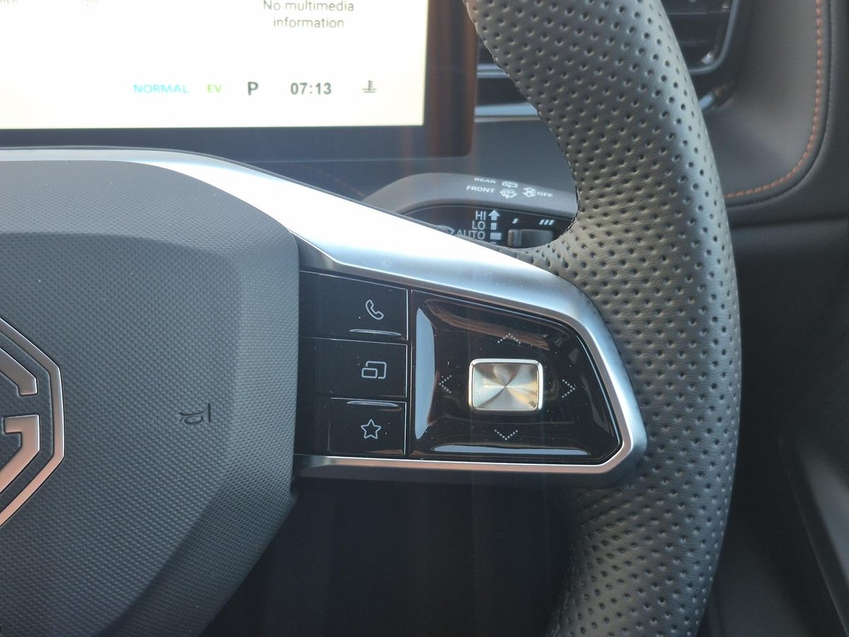 2025 MG HS Super Hybrid Excite AS33P MY25 image 15