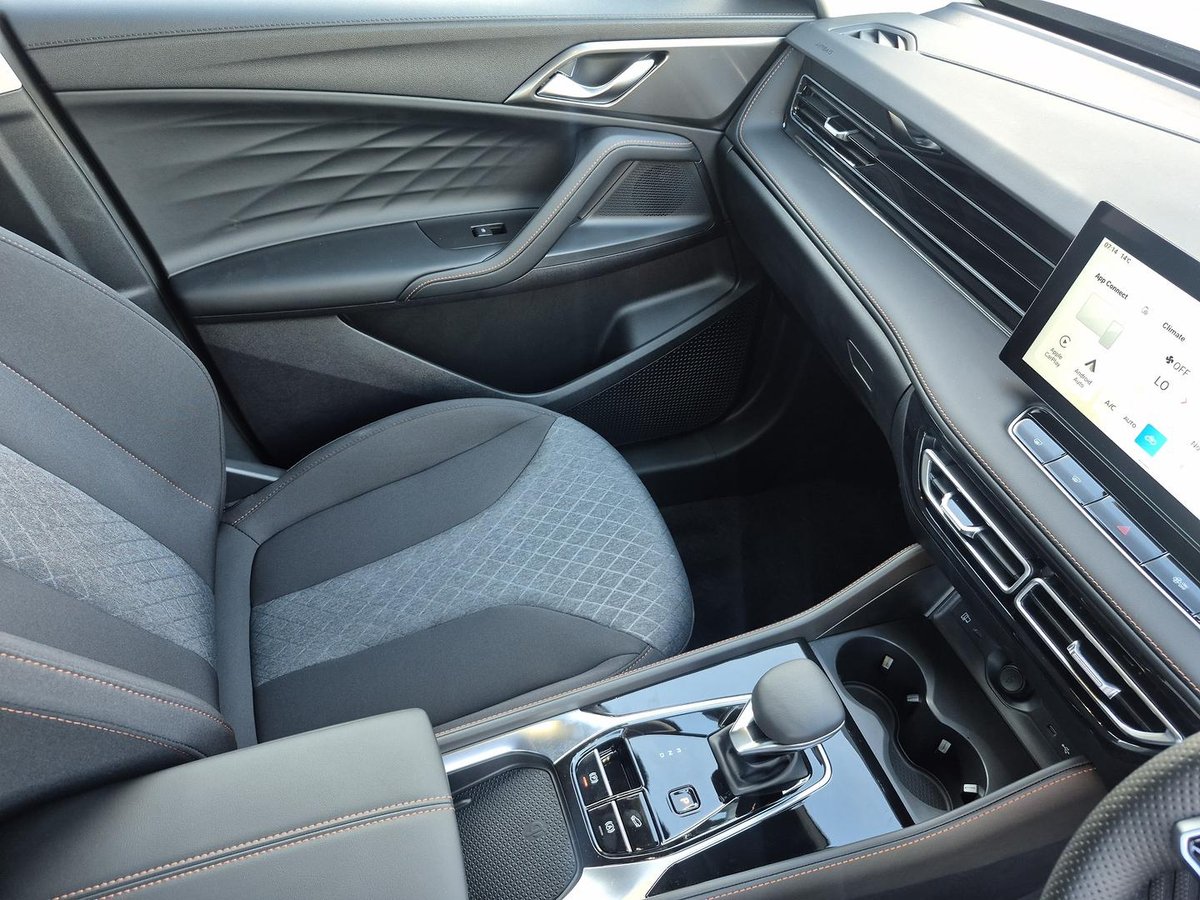 2025 MG HS Super Hybrid Excite AS33P MY25 image 20