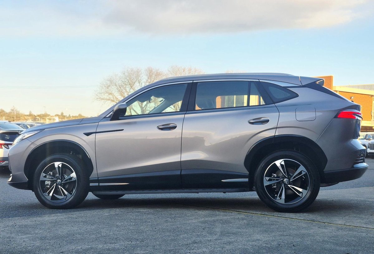 2025 MG HS Super Hybrid Excite AS33P MY25 image 25