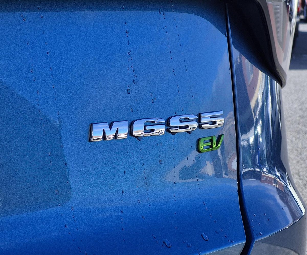 2025 MG MGS5 EV Essence 62 ZS3EM MY25 image 24