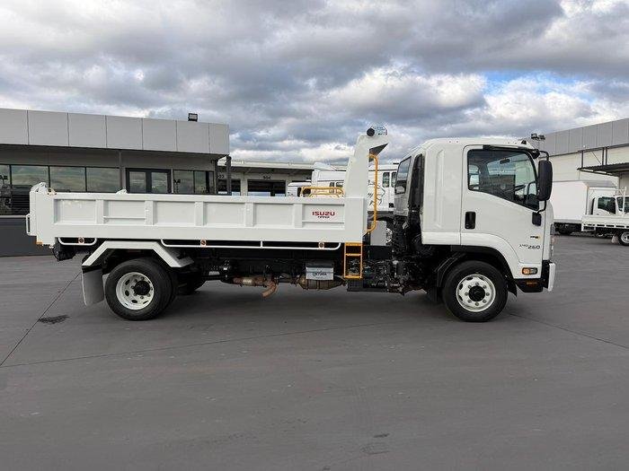 2023 Isuzu F Series Fsr140/120-260 Tipper image 8