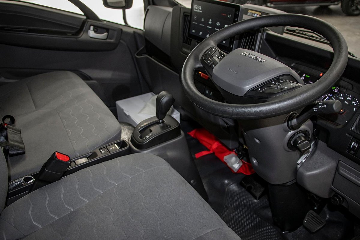 2026 Isuzu N Series Nlr 45-150 Dt D34 image 6