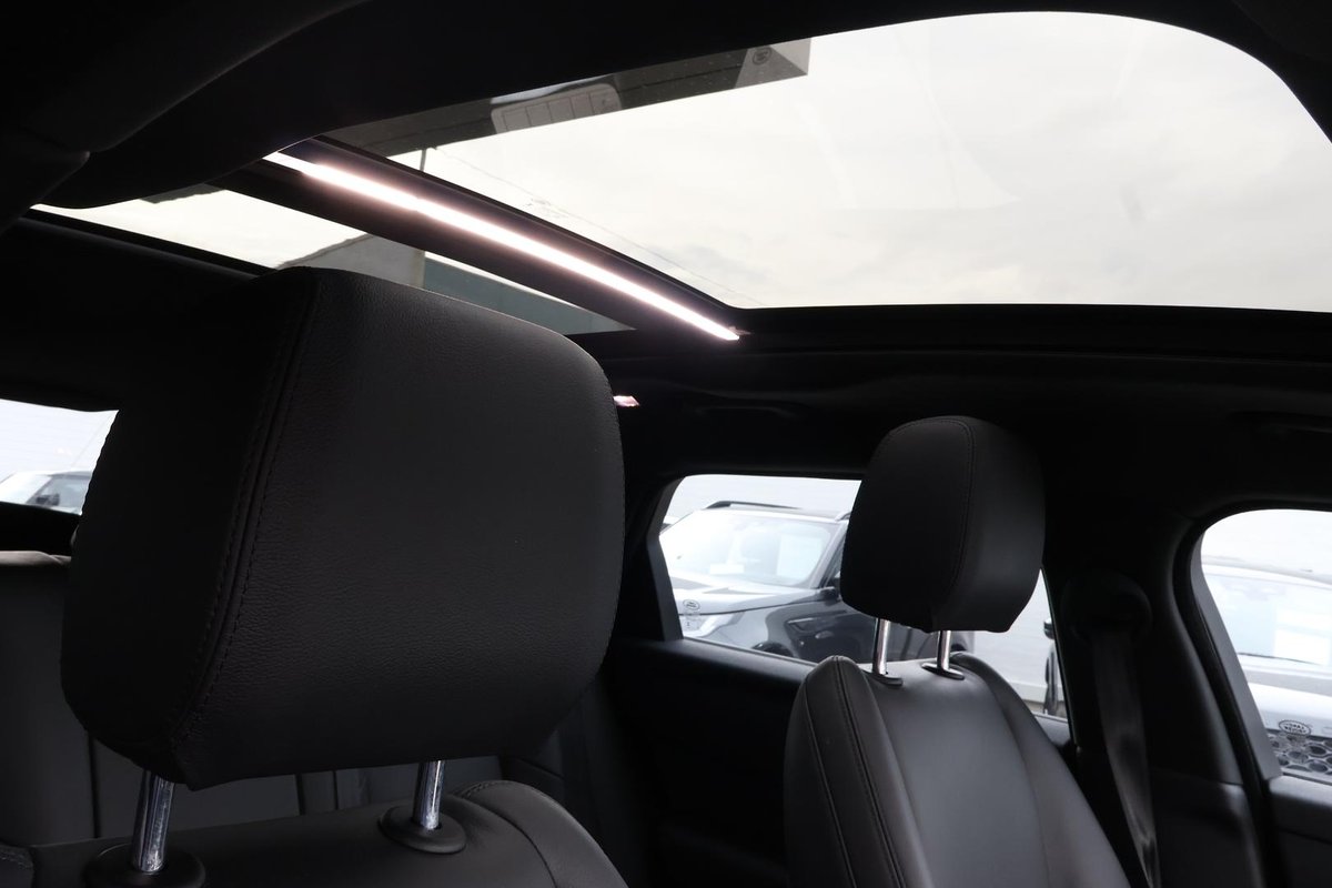 2024 Land Rover Range Rover Velar P250 Dynamic SE L560 MY24 AWD image 12