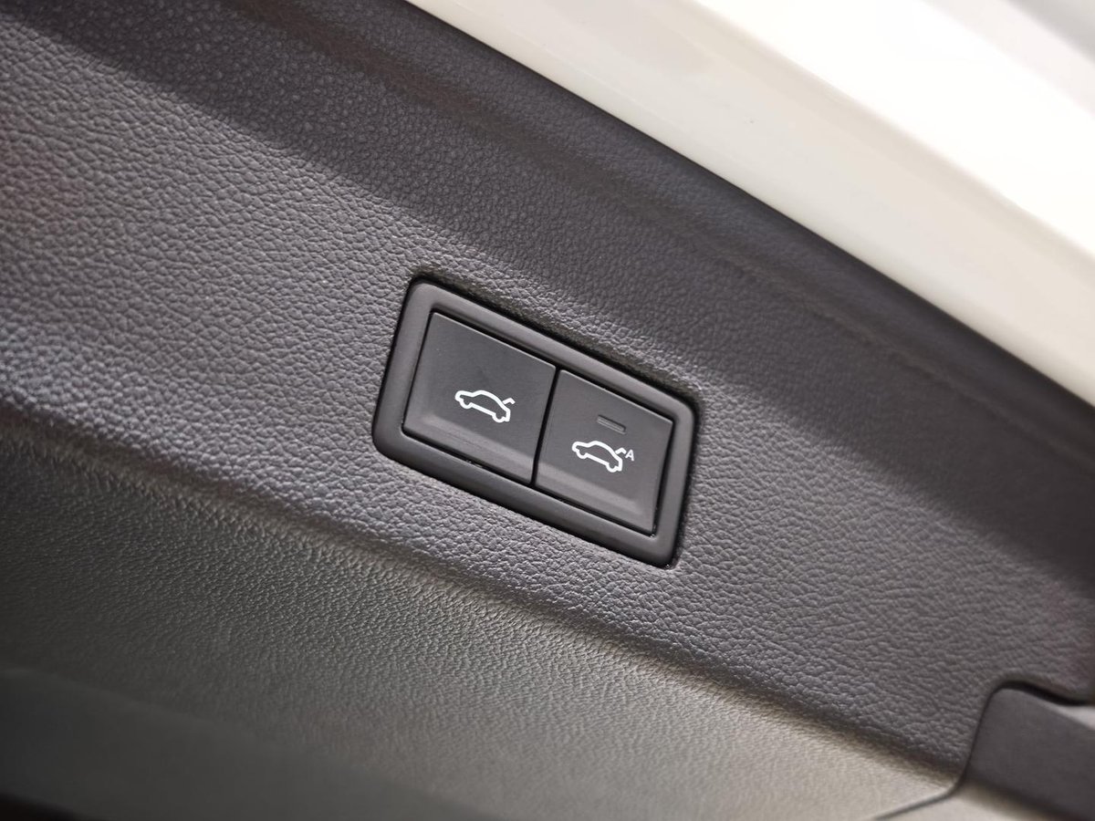 2022 Volkswagen Touareg 210TDI Elegance CR MY22 Four Wheel Drive image 25