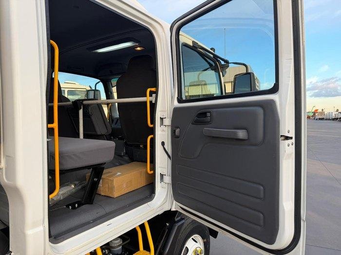 2017 Isuzu F Series FRR110-260 image 37