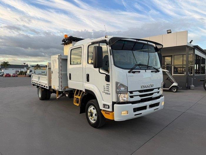 2017 Isuzu F Series FRR110-260 image 7