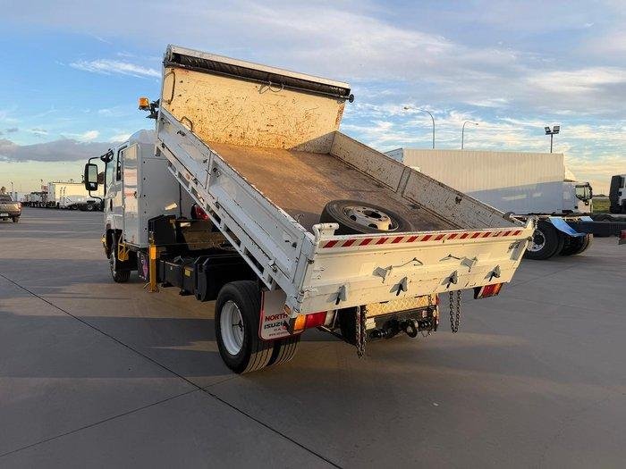 2017 Isuzu F Series FRR110-260 image 20