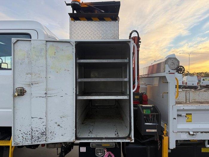 2017 Isuzu F Series FRR110-260 image 12