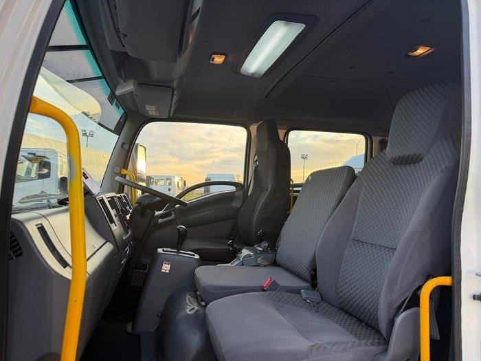 2017 Isuzu F Series FRR110-260 image 34