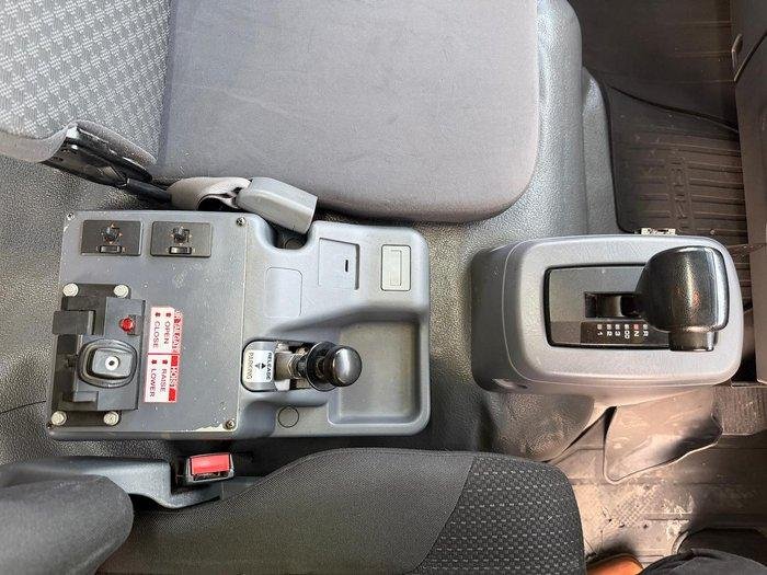 2017 Isuzu F Series FRR110-260 image 32