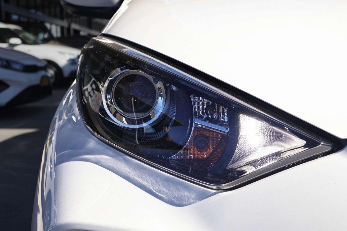 2025 Toyota Yaris image 8