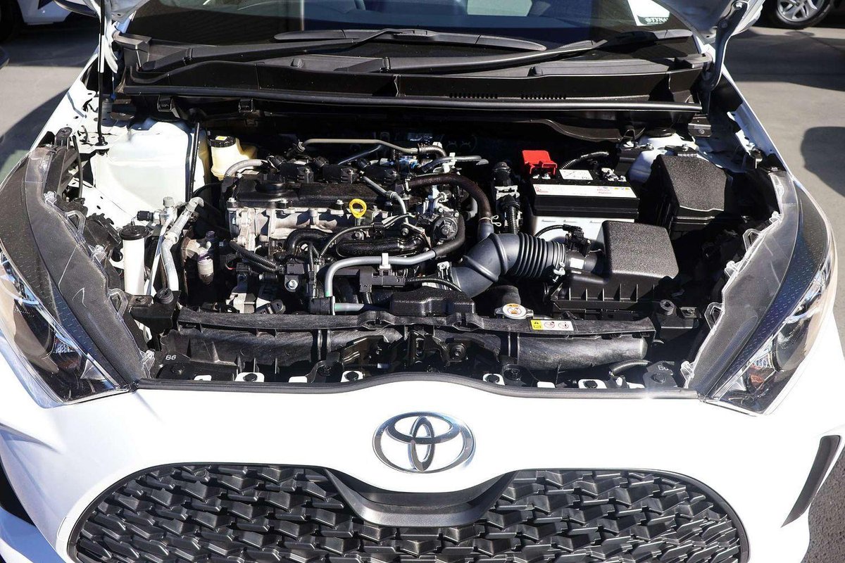 2025 Toyota Yaris image 25