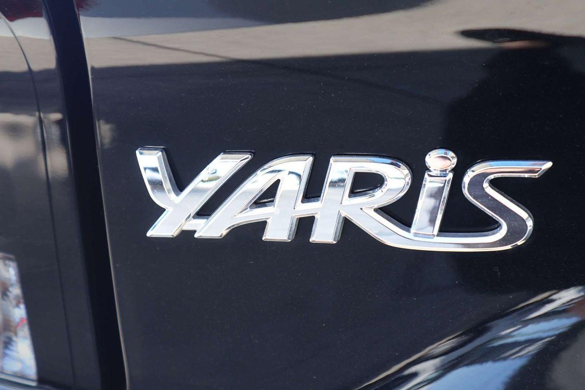 2025 Toyota Yaris image 24