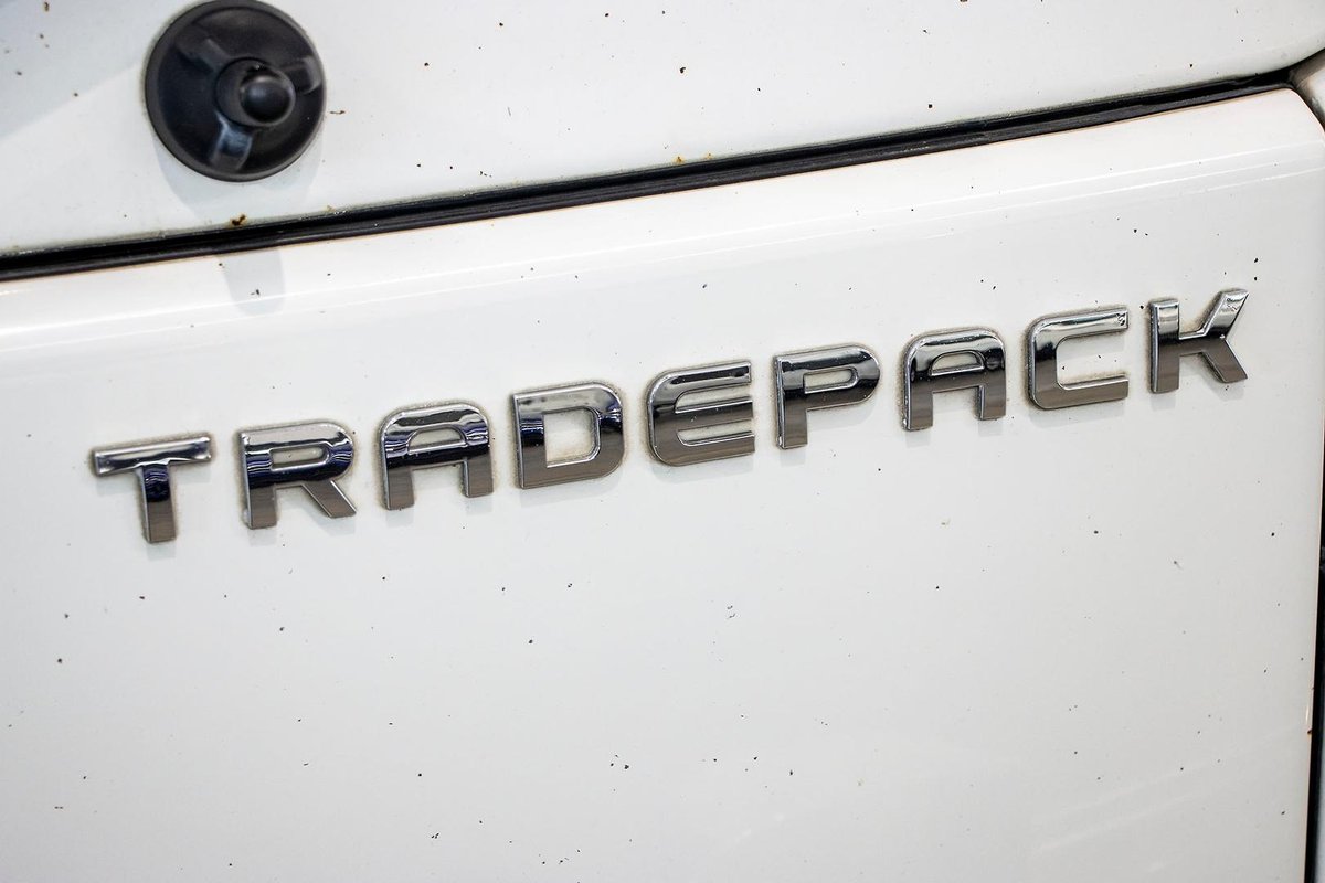 2018 Isuzu N Series Npr 45/55-155 Tradepack image 20