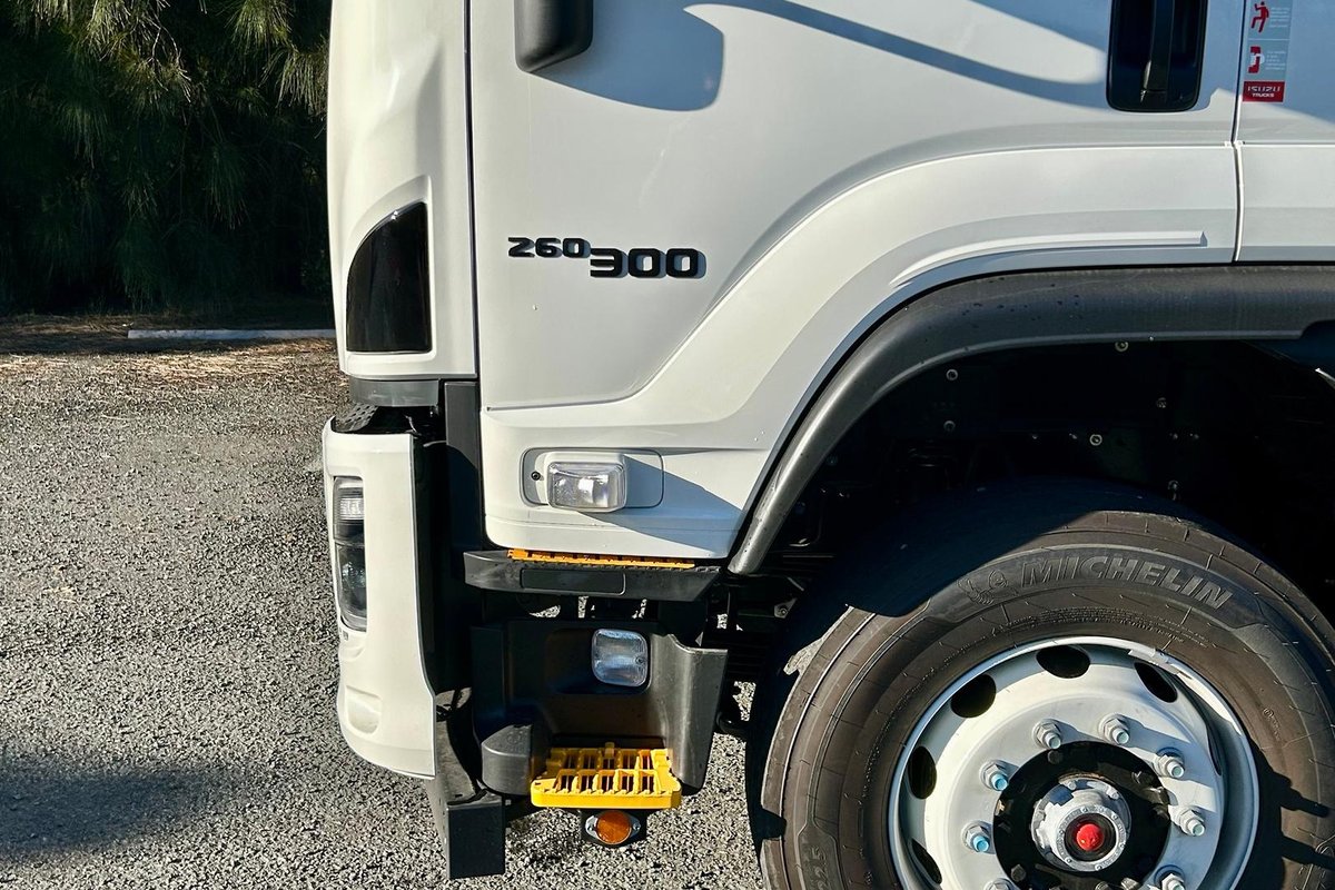 2026 Isuzu F Series FVL 260-300 Freightpack image 11