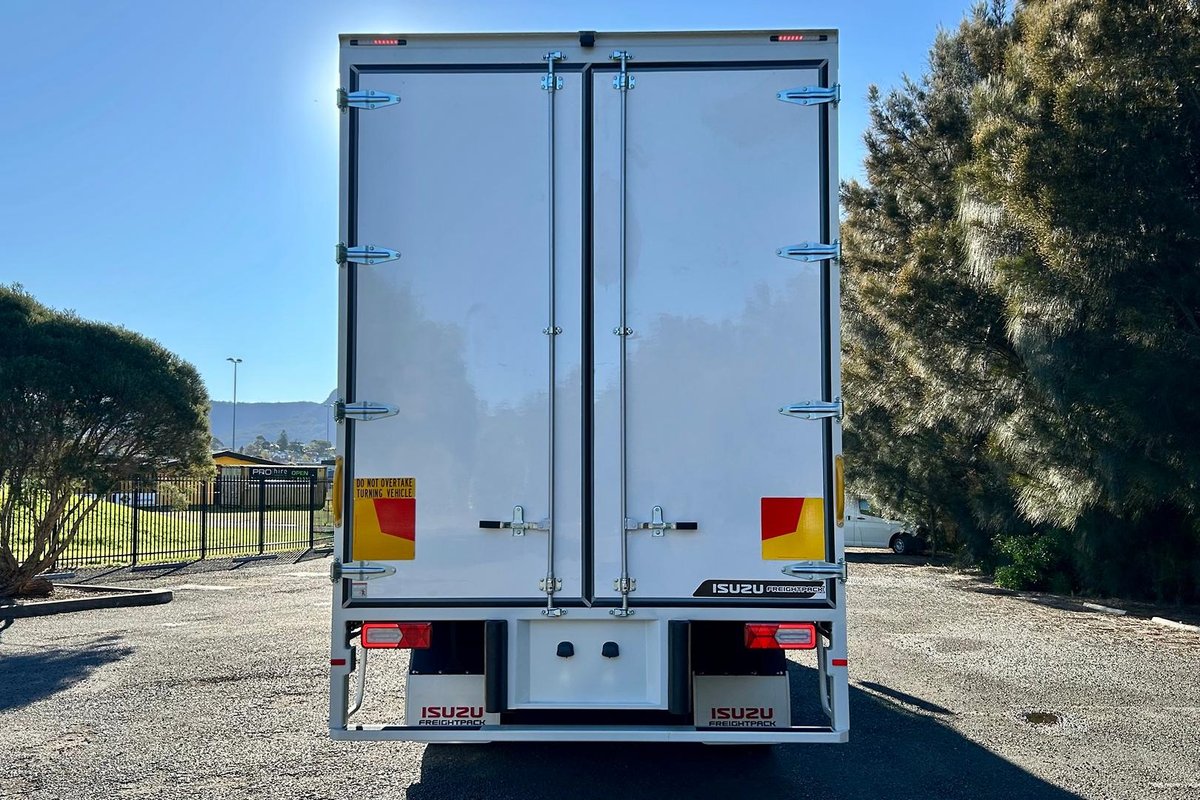 2026 Isuzu F Series FVL 260-300 Freightpack image 5