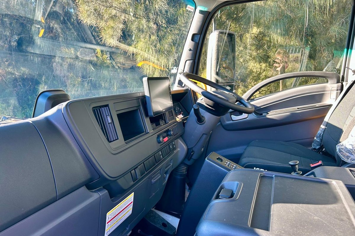 2026 Isuzu F Series FVL 260-300 Freightpack image 23