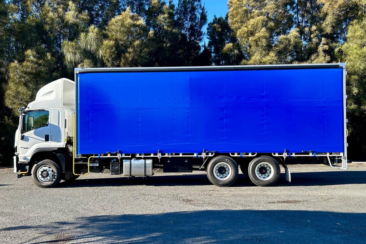 2026 Isuzu F Series FVL 260-300 Freightpack image 3