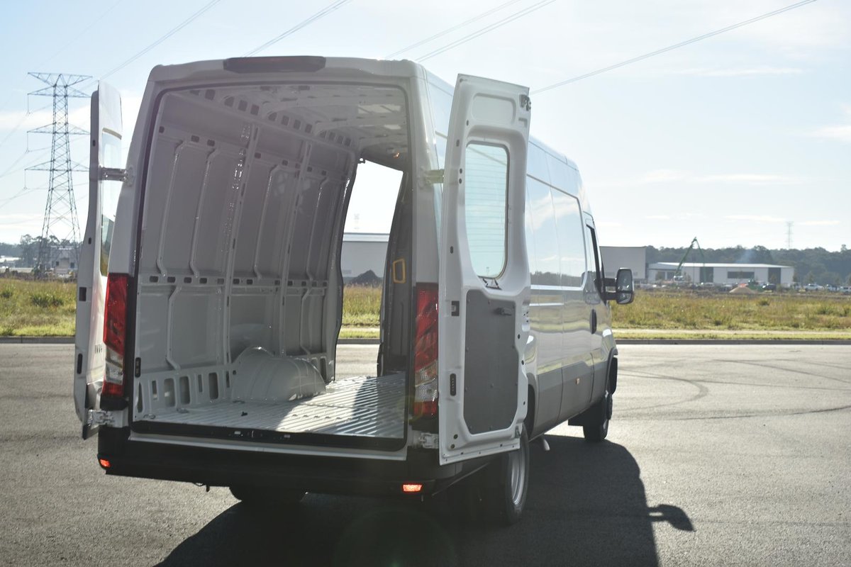 2025 Iveco Daily 50C18V image 16