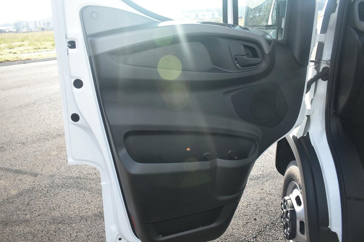 2025 Iveco Daily 50C18V image 24