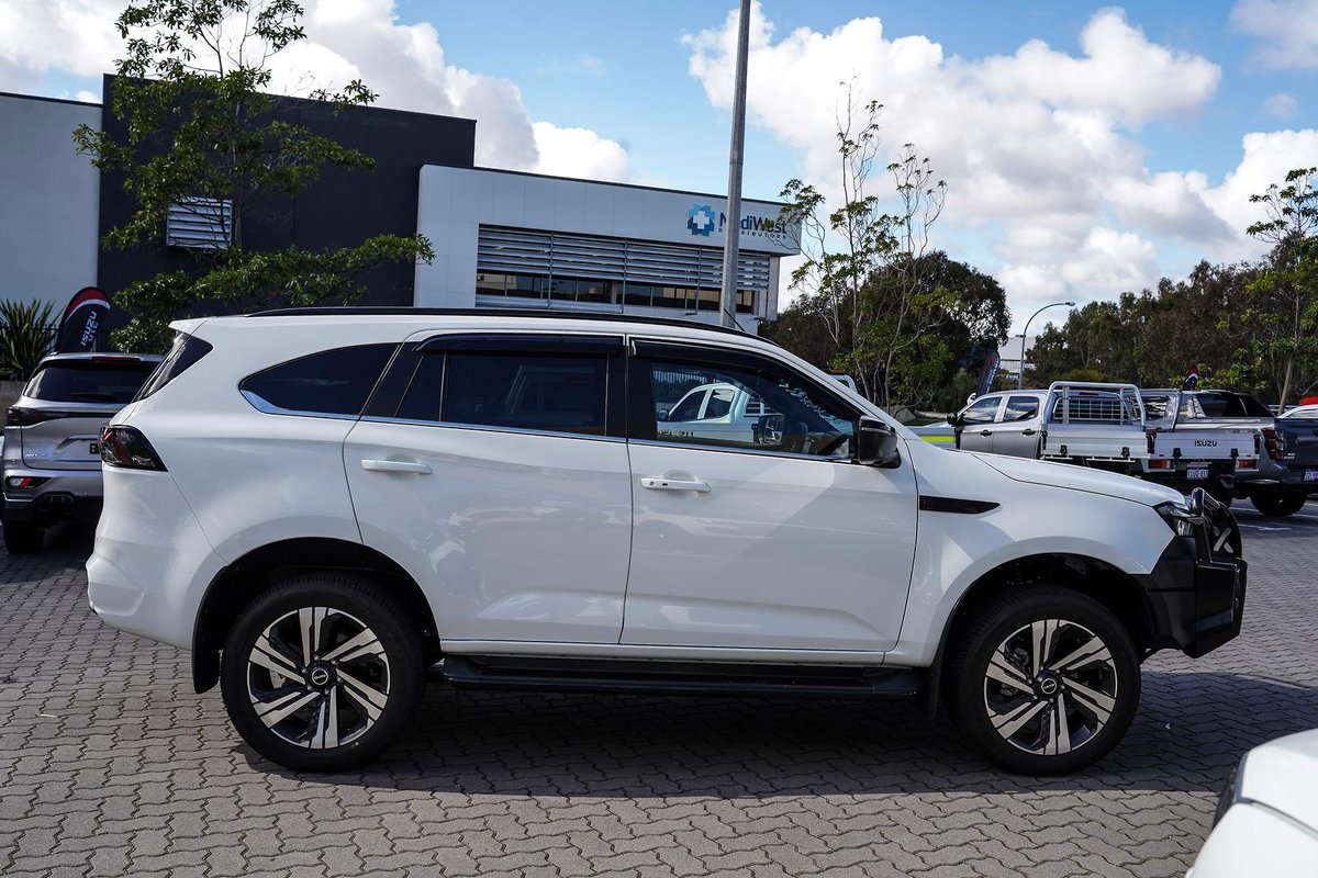 2026 Isuzu MU-X LS-T MY25.5 4X4 Dual Range image 2