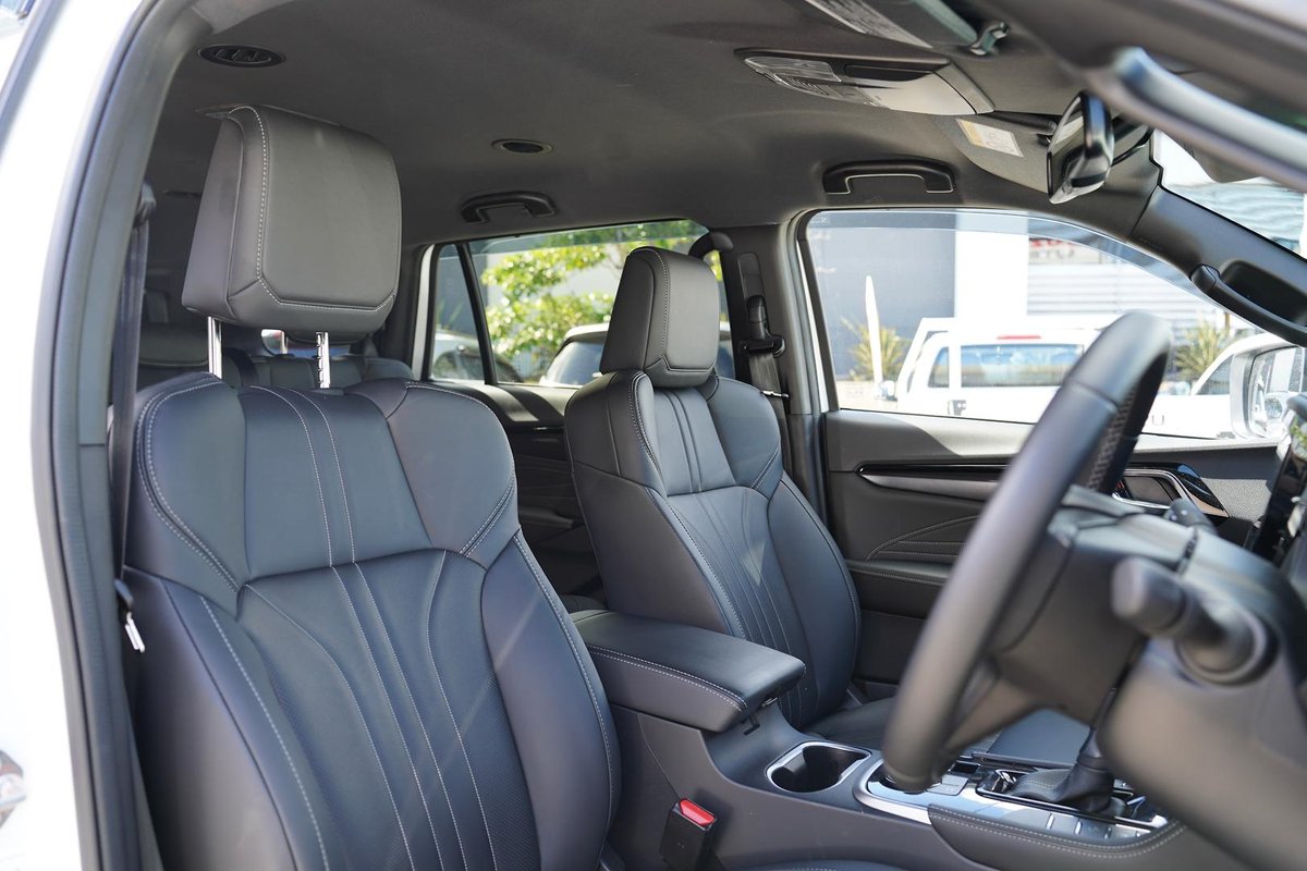2026 Isuzu MU-X LS-T MY25.5 4X4 Dual Range image 14