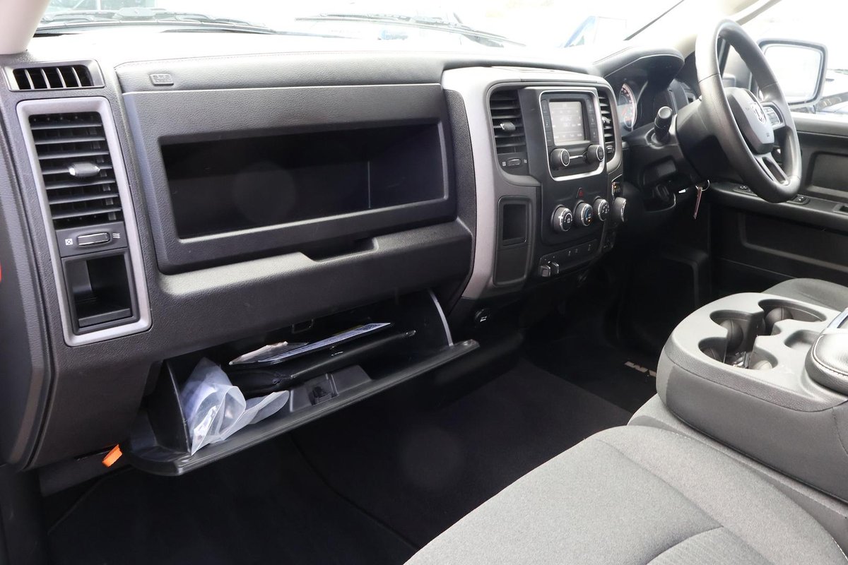 2022 RAM 1500 Express DS MY22 4X4 Dual Range image 20