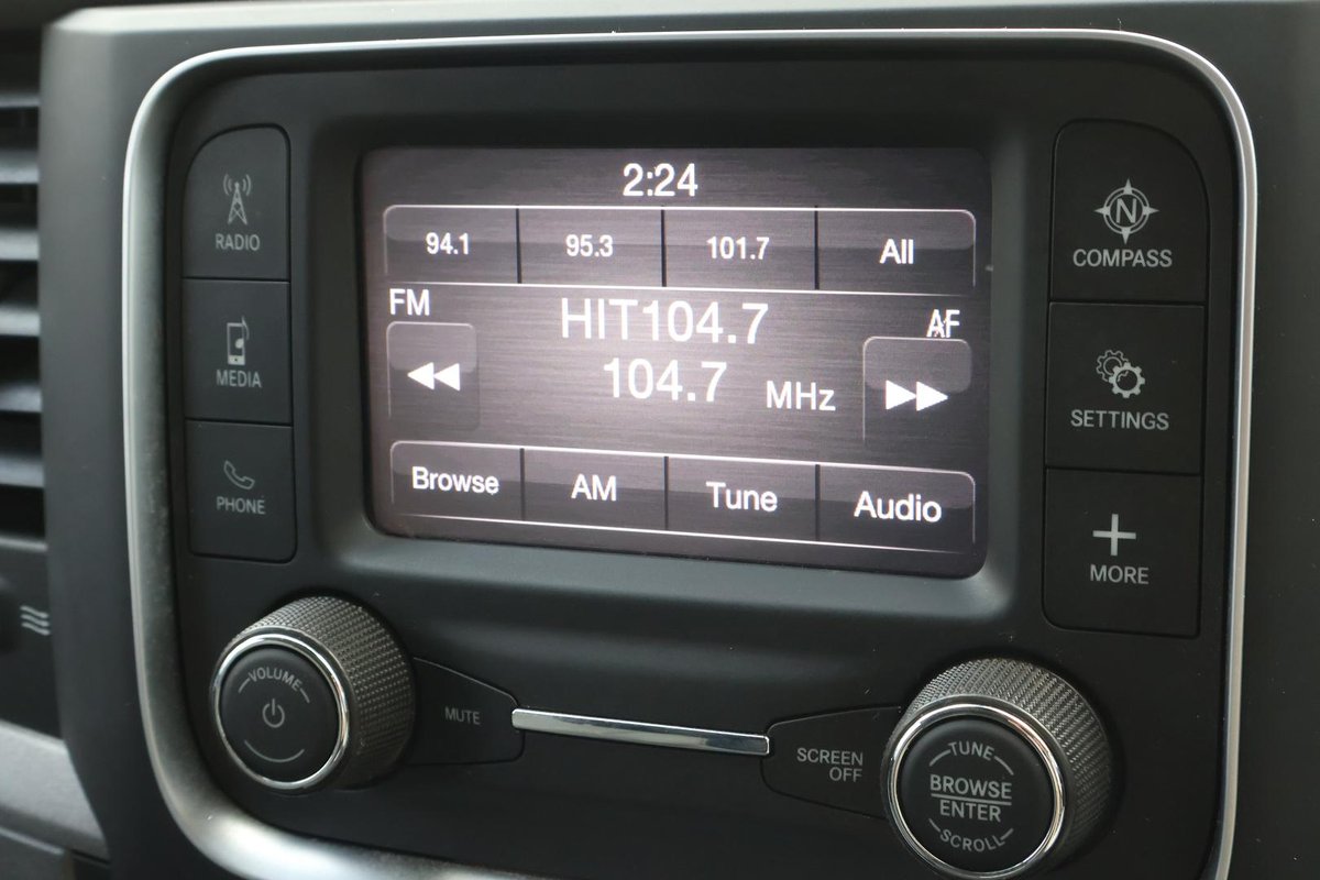2022 RAM 1500 Express DS MY22 4X4 Dual Range image 13