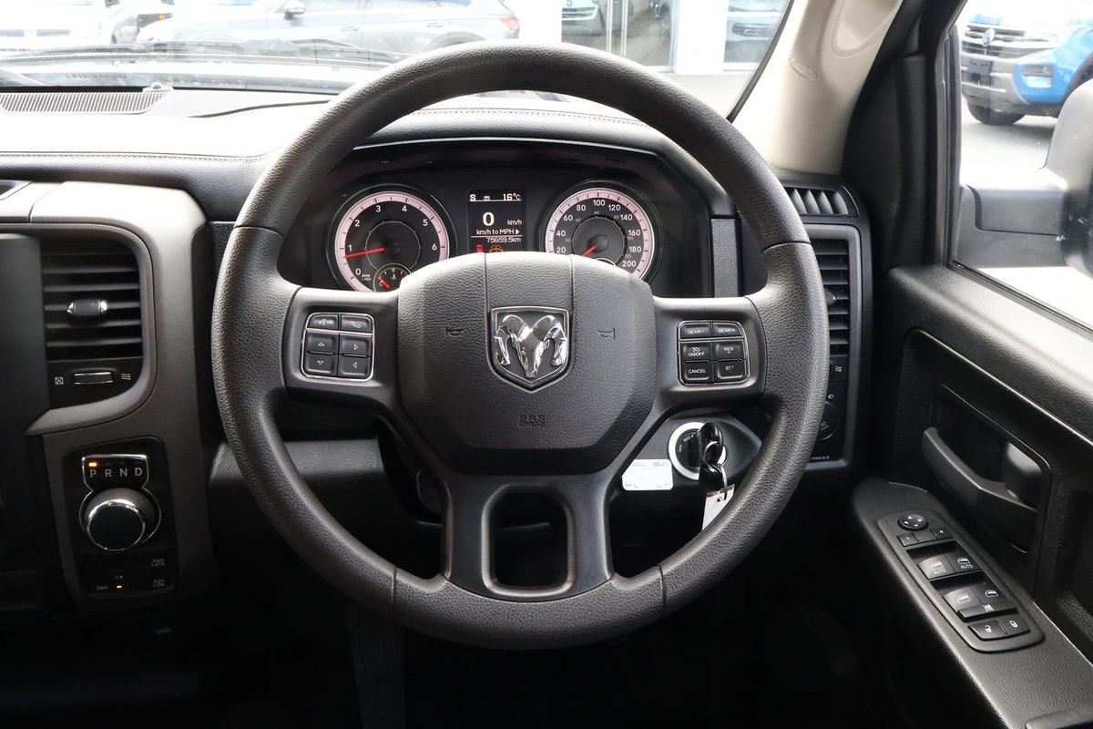 2022 RAM 1500 Express DS MY22 4X4 Dual Range image 9