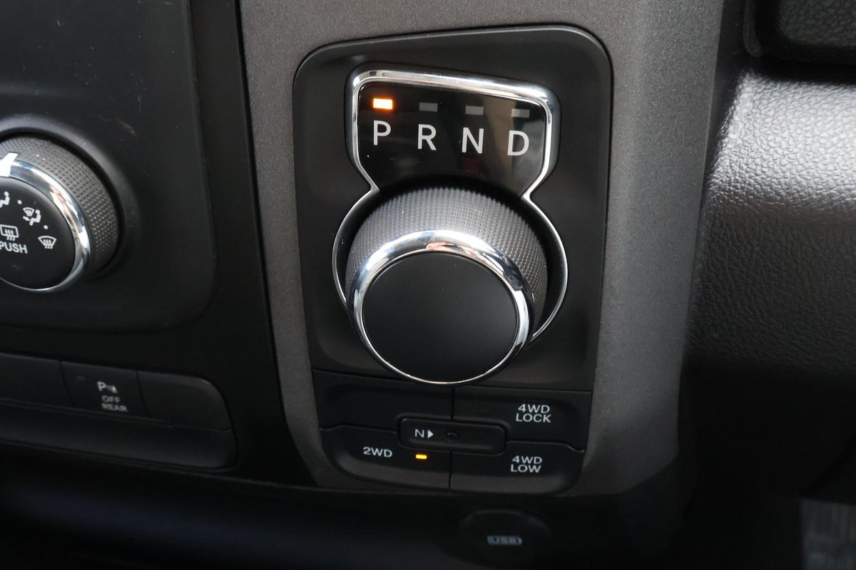 2022 RAM 1500 Express DS MY22 4X4 Dual Range image 17