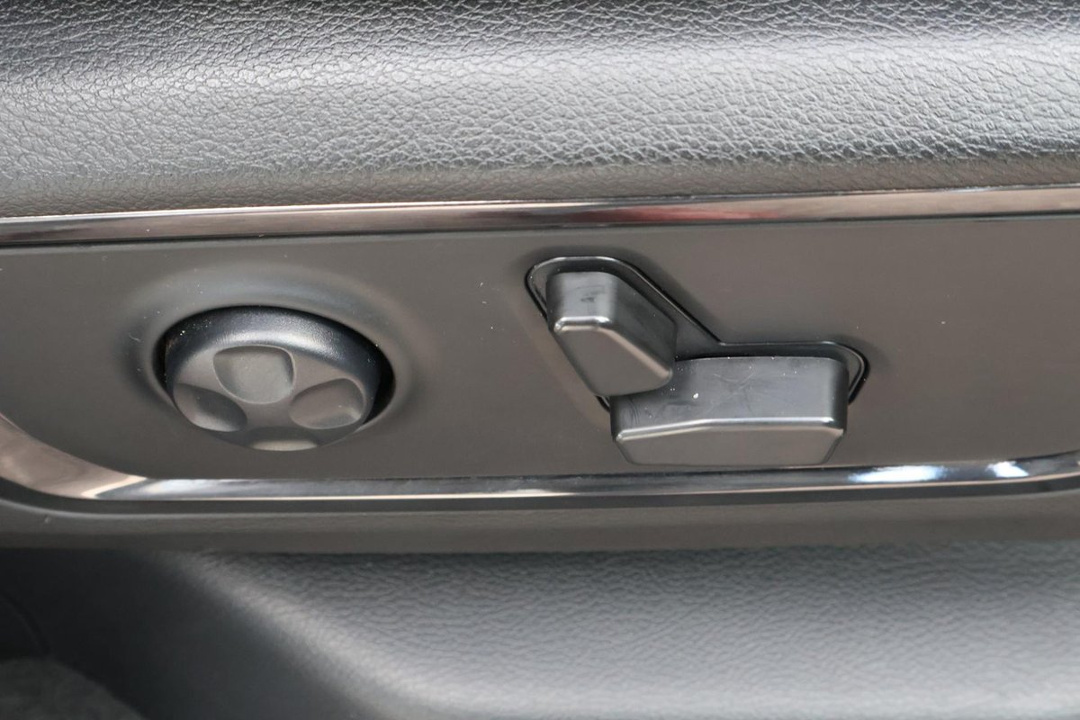 2021 RAM 1500 Limited DT MY22 4X4 Dual Range image 24